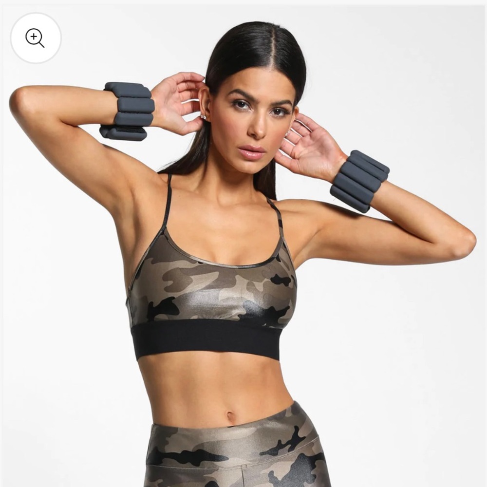 New Women’s Sweeper Infinity Sports Bra Small